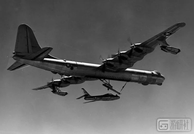 皇牌空战七航空母舰起飞,皇牌空战7和真实飞机对比