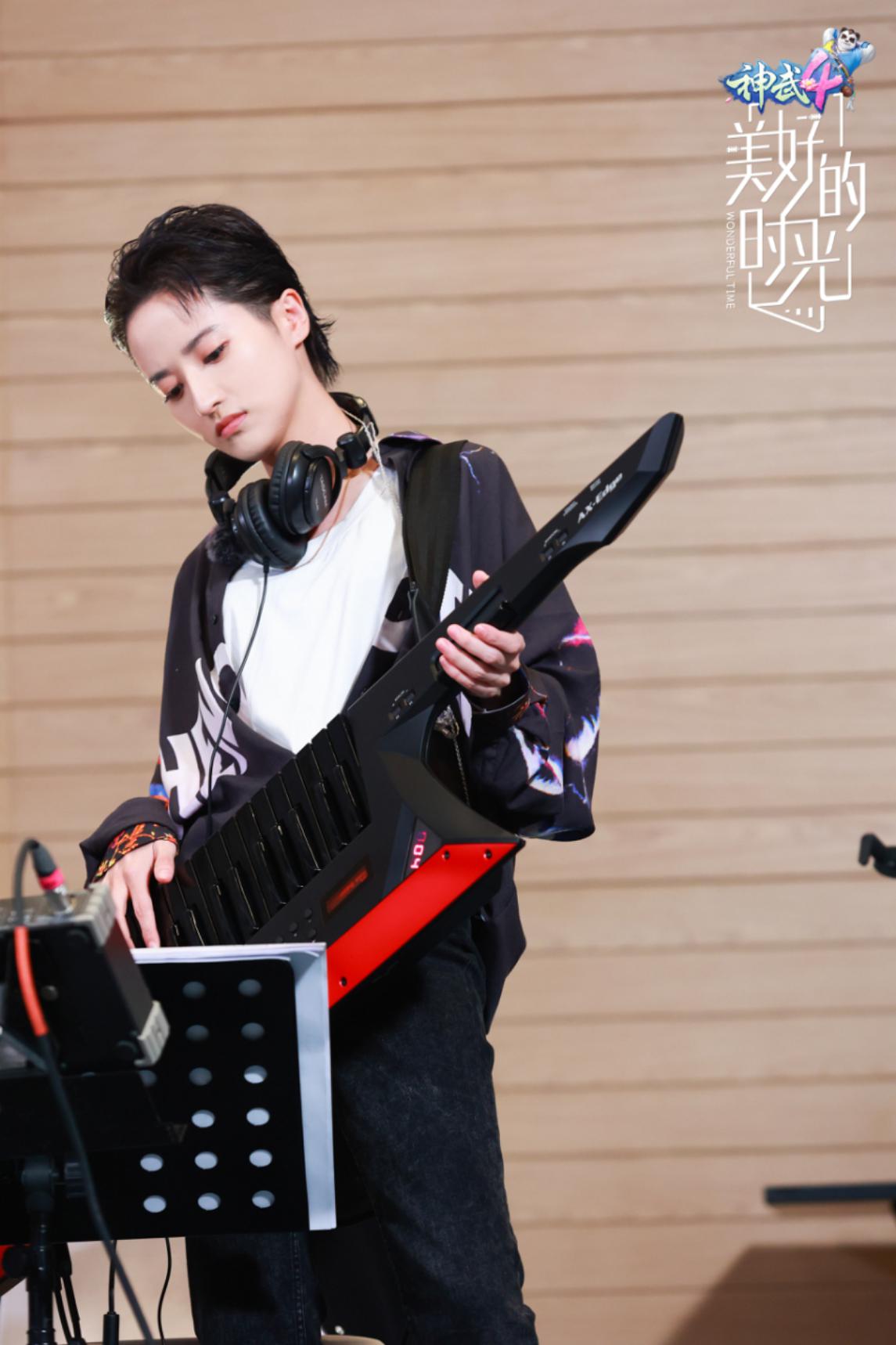 美好的时光蒋一侨唱歌,蒋一侨恼人的秋风完整版