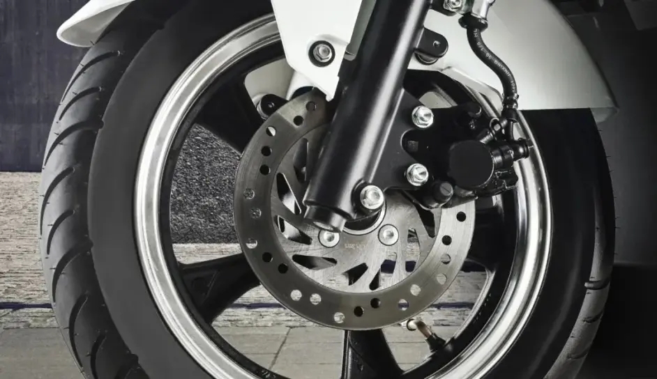 钱江踏板车125亮黑,钱江125踏板复古质量怎么样