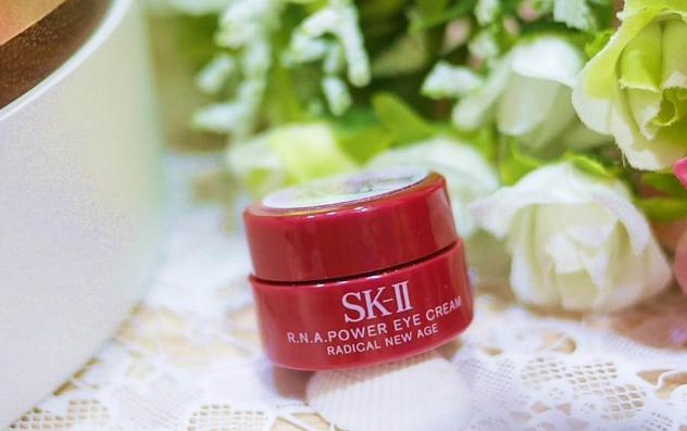 眼霜不是越贵就越好,年轻肌肤适合的眼霜