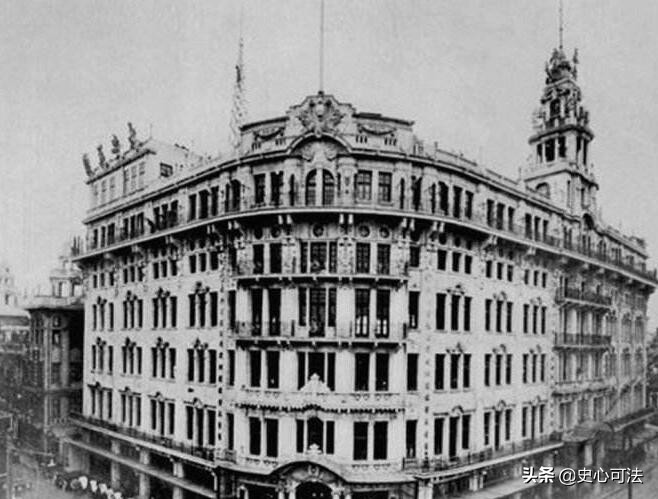 未婚夫送她*袜丝**，娇小姐毅然逃婚，晚年刷马桶为生她却说：知足