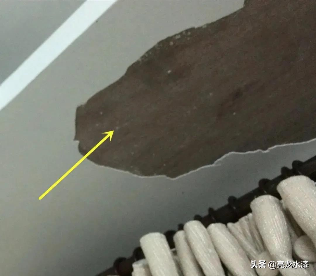 刮完腻子墙面开裂是工人的问题吗,石膏板吊顶腻子开裂修复