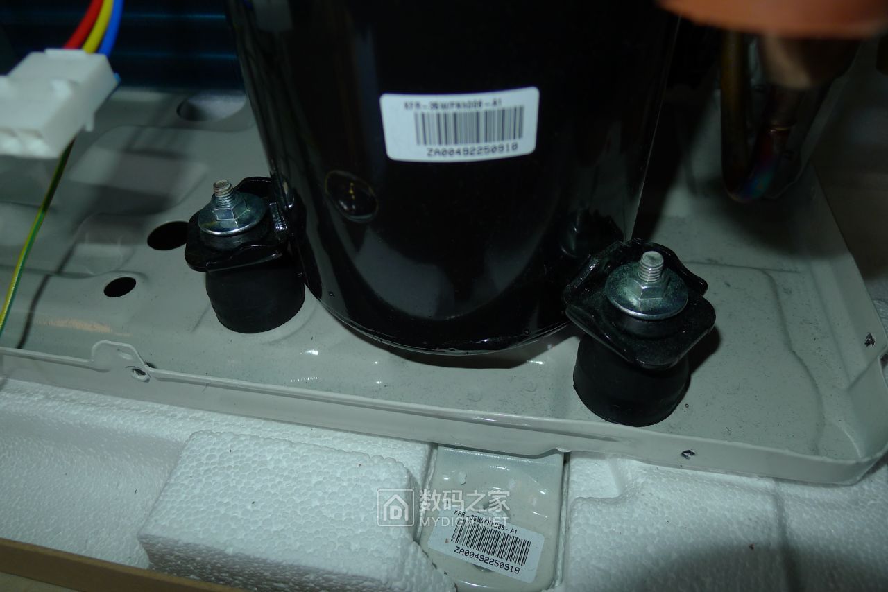 格力1.5匹空调拆解全过程视频,格力空调大1.5匹一级能效拆机视频