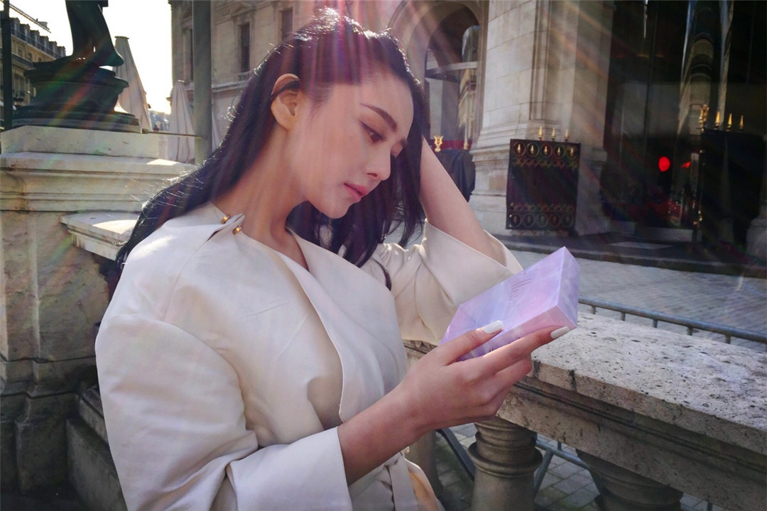 又一女星网购被骗，看似心机超重的张馨予，实则是没心眼的妹子