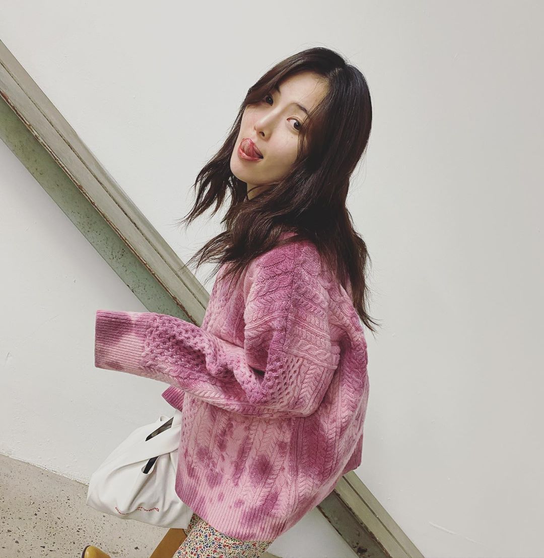 韩国明星毛衣穿搭,韩国女神同款毛衣冬季穿搭