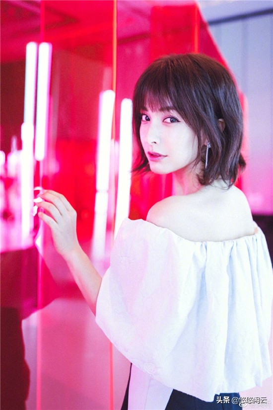 吴昕卖钟汉良礼物视频,钟汉良送吴昕的礼物