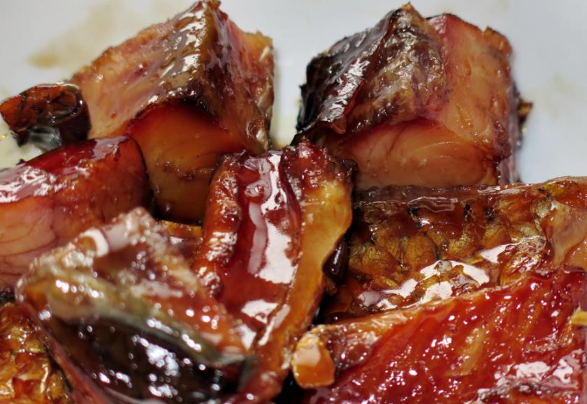 腌腊鱼挂之前需要清洗吗,腌腊鱼要不要把盐炒起来