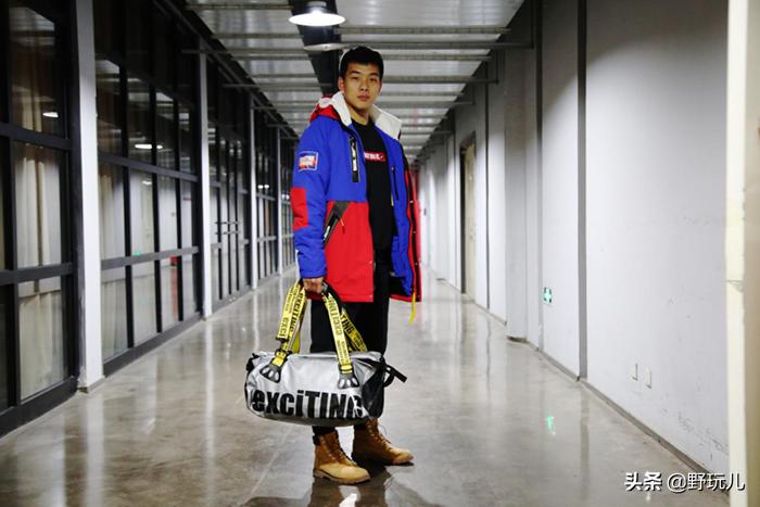 运动服饰新潮流,谁说运动上衣穿不出高定感