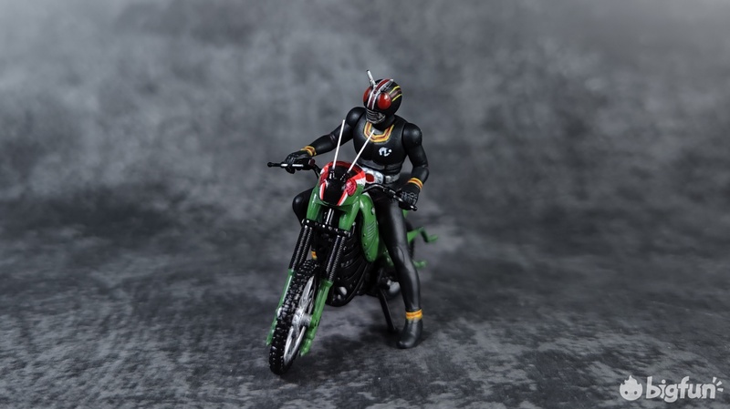 假面骑士blackrx是蝗虫吗,假面骑士black战斗蝗虫