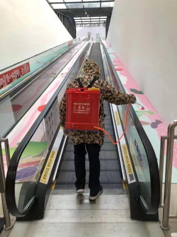 【战疫行动】黄商集团对部分门店进行闭店消杀——保供“战场”系列报道（二）