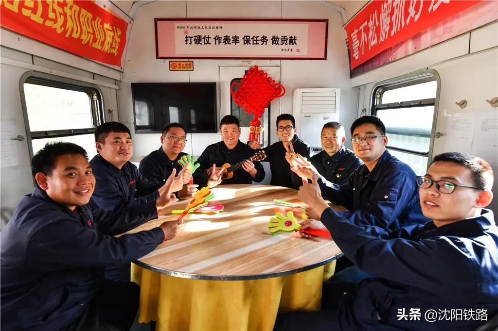 这列工务大修人专属“房车”，花钱也买不到……