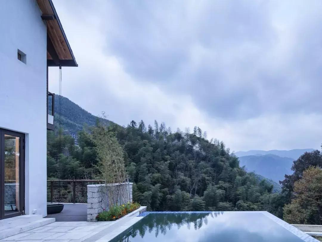 8分钟直抵江南唯一滑雪场,还有温泉,来这家高山云雪民宿充电打卡