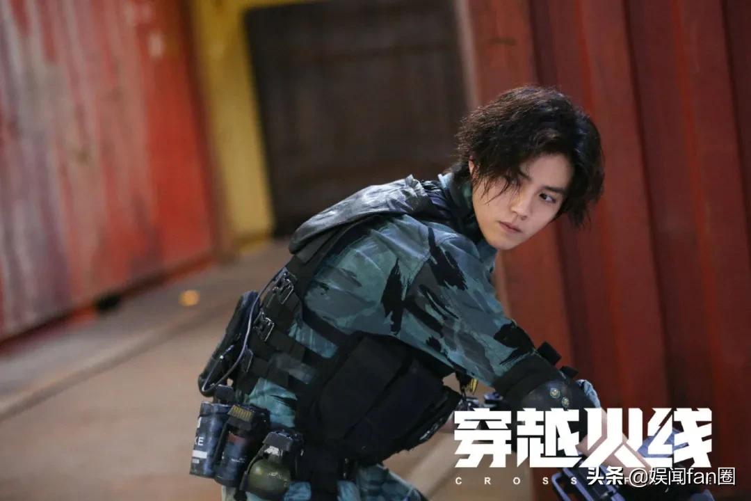 鹿晗关晓彤怎么认识的,热巴鹿晗什么时候认识