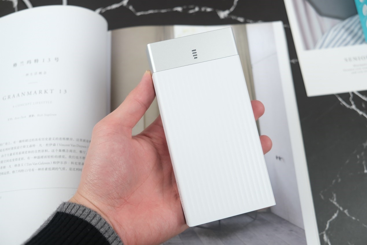 便携式电源用来充笔记本电脑,一款支持无线充电的移动电源