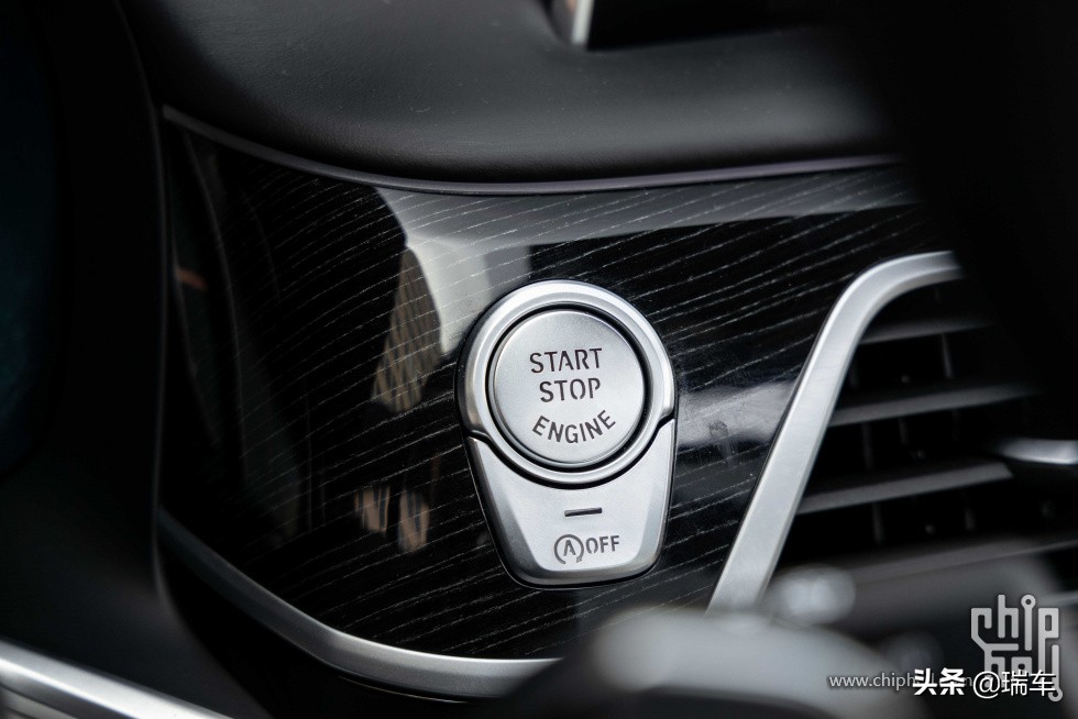 新款宝马m760liv12曜影特别版,宝马的v12