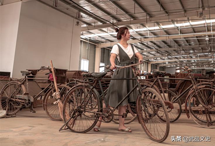 80年代一辆自行车有多牛逼,80年代多少钱能买一辆二八大杠