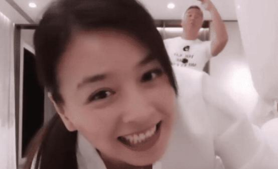 张庭平板支撑慢视频,张庭平板支撑视频