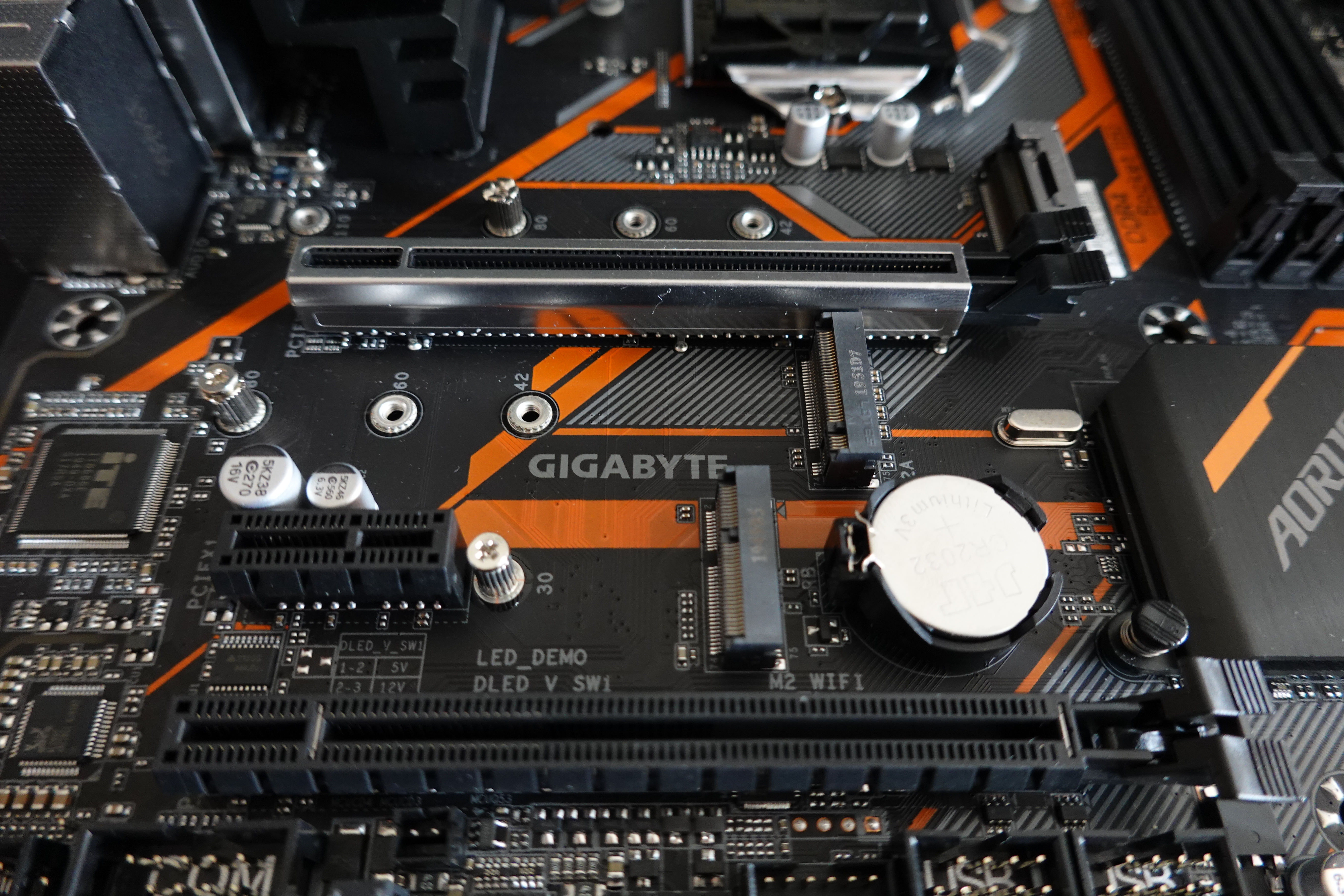 技嘉b365m-aoruselite能上3200内存条吗,技嘉b360maoruselite