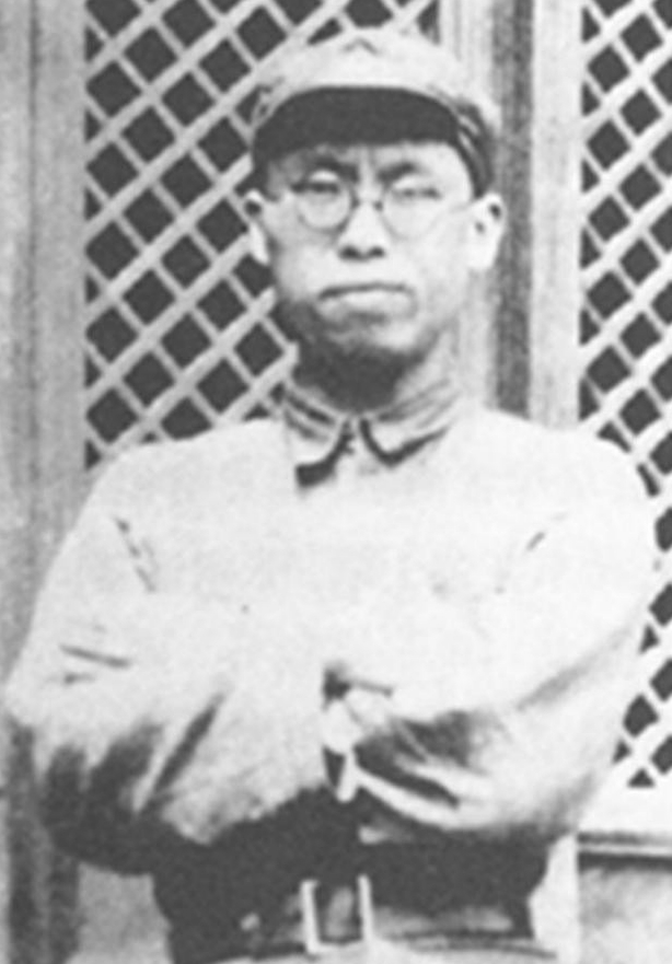 他认为自己“军功少”，主动申请降衔，毛主席：元帅不能没有他啊