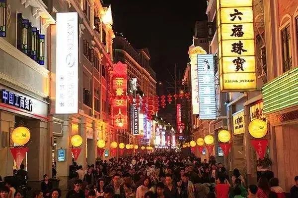 打卡本地人常去的10条美食街,长沙吃货必去的5条美食街推荐