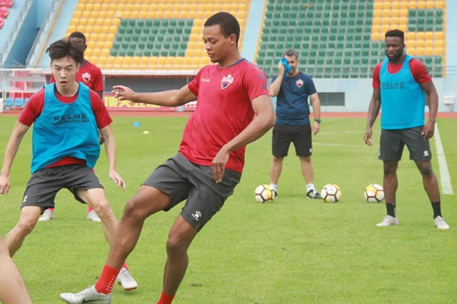 冲超即遭挖角？曝南美豪门盯上深圳头牌，一特质堪称中甲保利尼奥