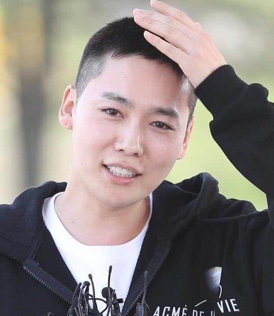 金秦禹李昇勋入伍,winner金秦禹腹肌