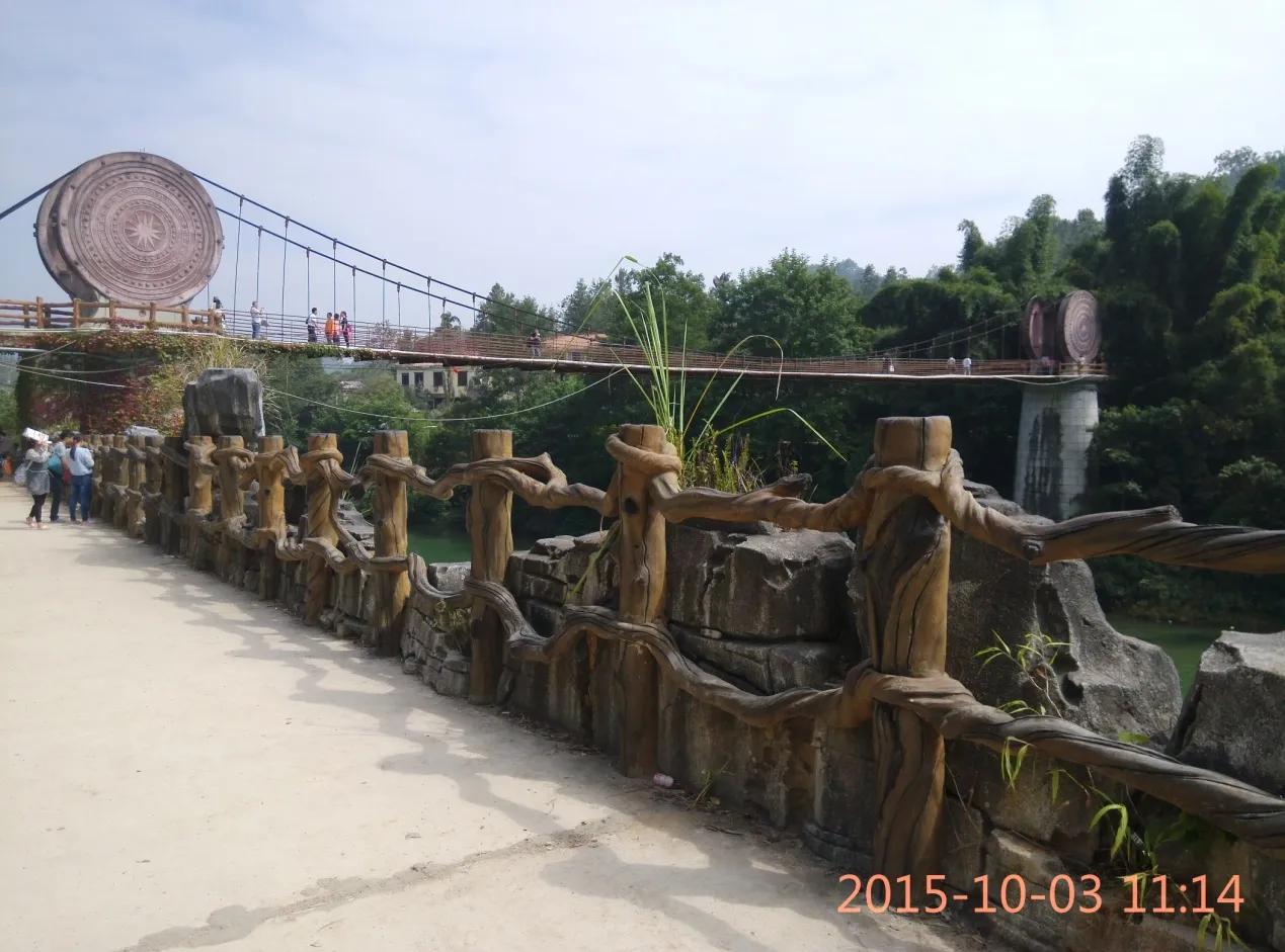 黄果树荔波小七孔苗寨镇远两日游,千户苗寨梵净山黄果树三日游