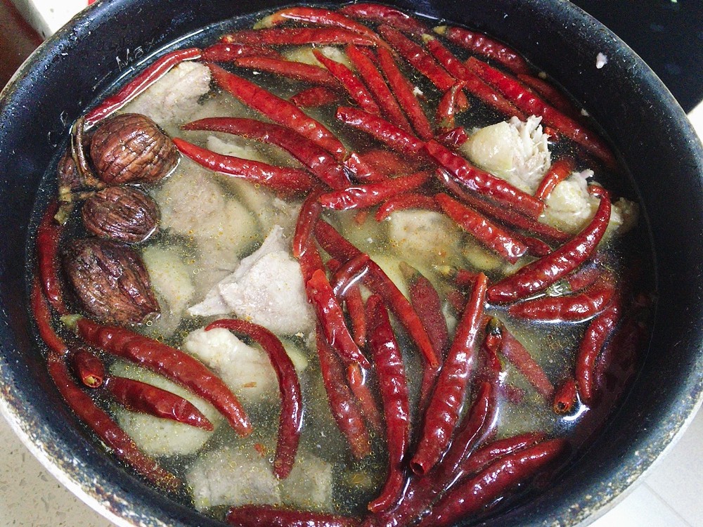 夏季吃鸭肉好还是鸡肉好,夏季吃鸭肉有什么好处