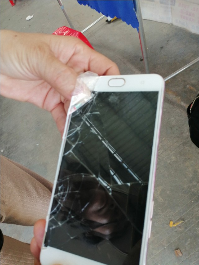 手机贴膜是有边膜还是无边膜好,手机膜贴高清膜好还是防窥膜好