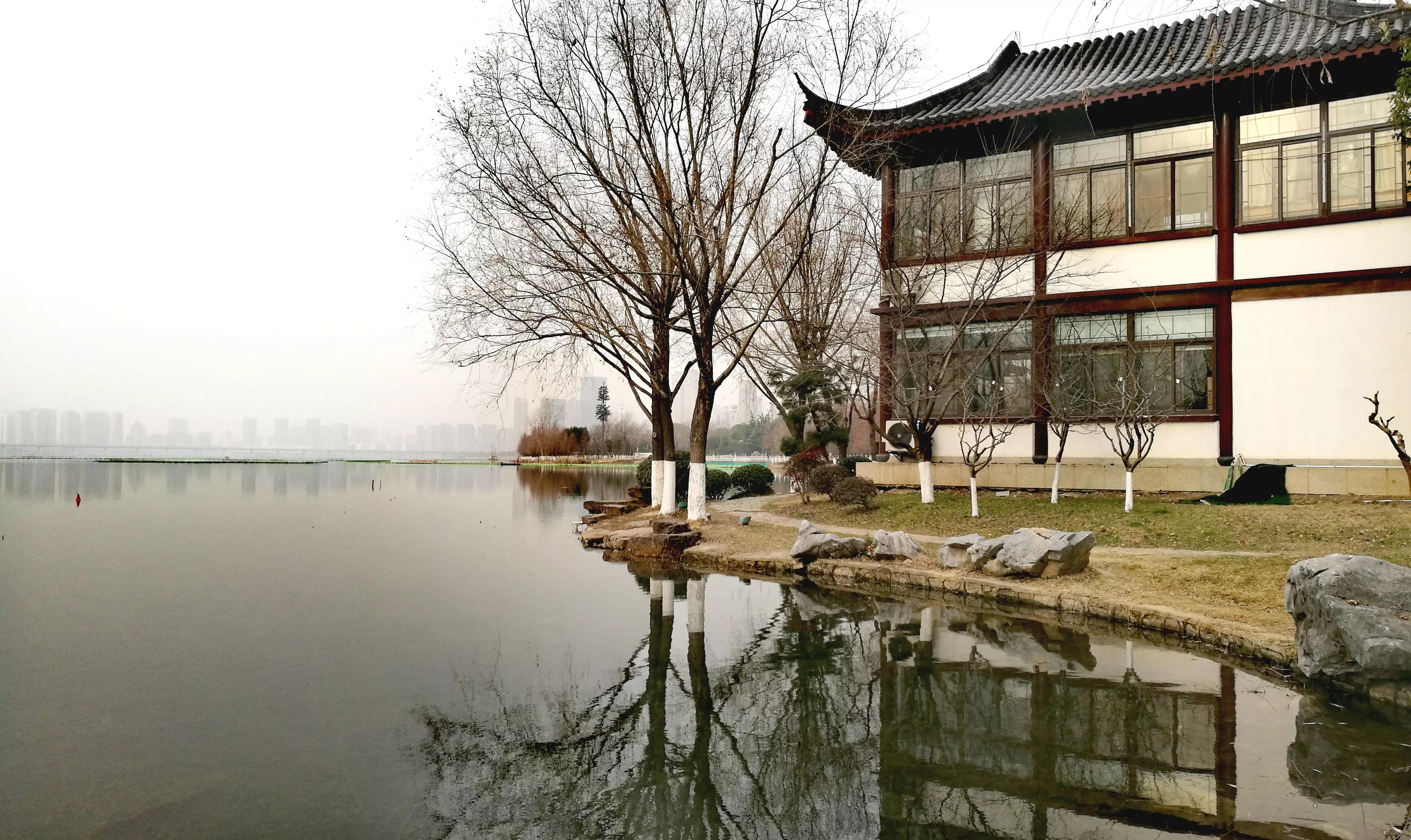 寒冬里的一抹温暖散文,这个冬天有你真温暖散文