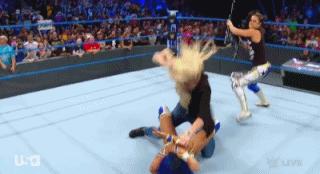 「SD9.4战报」罗曼又遭被暴虐！连蛋妞都被挨打了