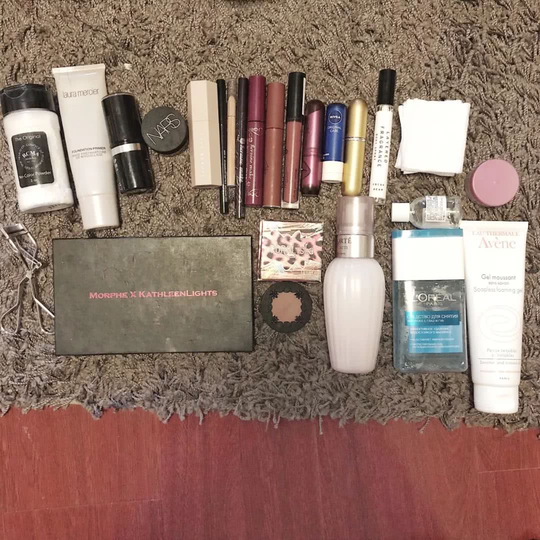 编辑部化妆包大公开，新年出行这样带就够了！