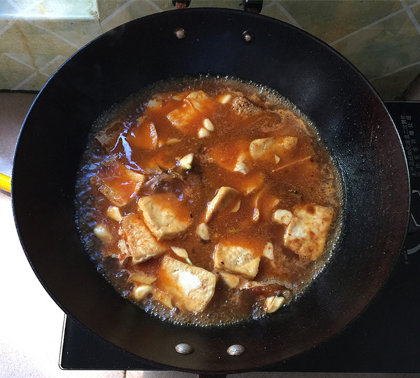 红烧鱼块怎么煎不会烂,烧鱼嫩的诀窍