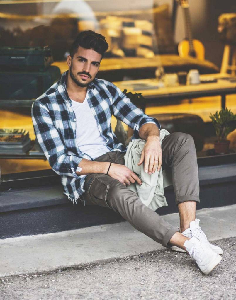 男生酒红色衬衫搭配什么裤子,男生衬衫搭配什么裤子好看