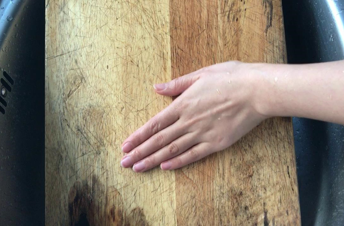 自制菜板怎样处理不发霉开裂,木菜板发霉刨平修复