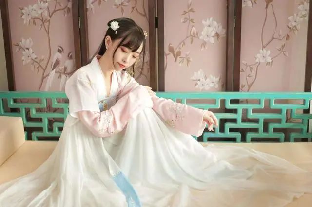 爸妈要杀了我违法吗,父母对中国人穿汉服的态度