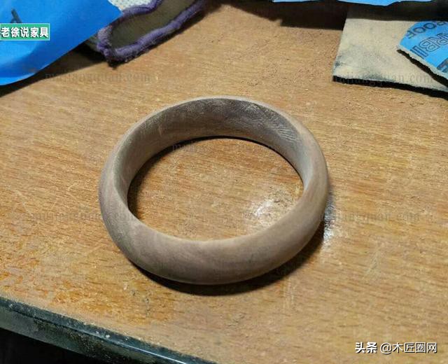 在校大学生开了个木工坊，偏爱使用手工工具，把做木作为最大快感