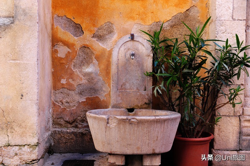 感受法国浪漫的东方韵小镇,邂逅法国最美小镇