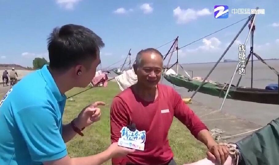 钱塘江大潮飞涌而上,钱塘江大潮奔涌而来