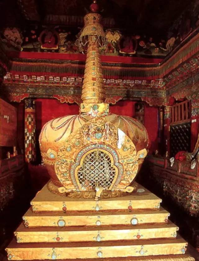 布达拉宫全部有多少吨黄金,布达拉宫30吨黄金用在哪