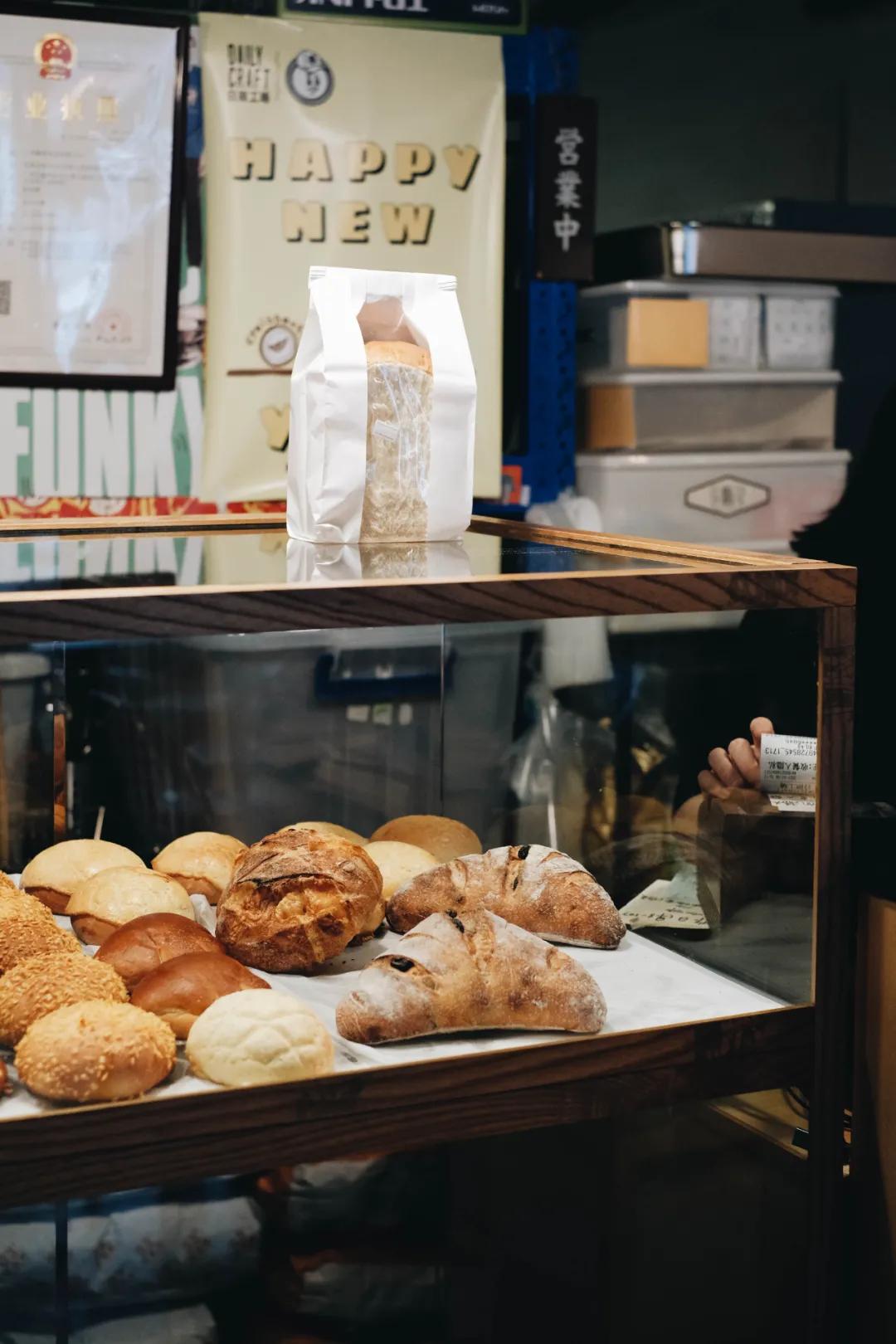 什么地方开面包店很难吸引顾客 (面包店最难经营的地方)