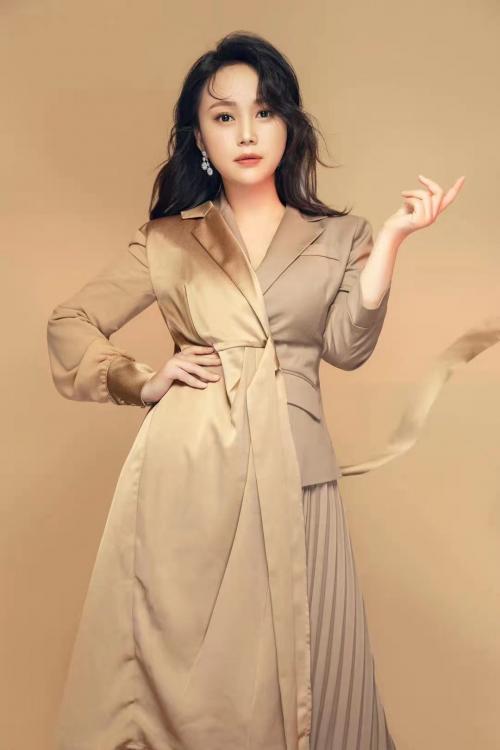 懒美女神创始人：玉房金蕊，宜在玉人纤手里