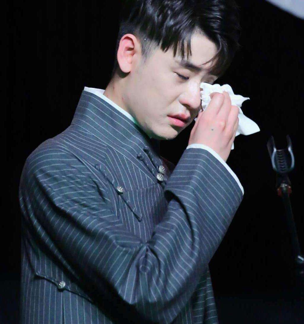 德云社台下粉丝严重刨活张云雷,被粉丝支配的恐惧德云社张云雷