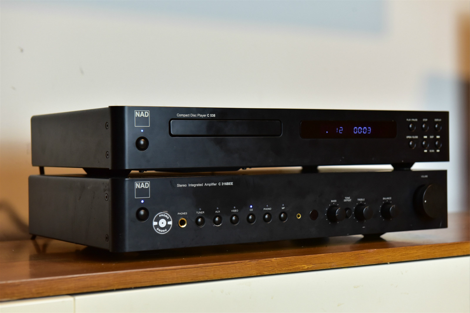 NAD前端+尊宝书架箱三件套不如一台低端真力贵,预算不足看过来