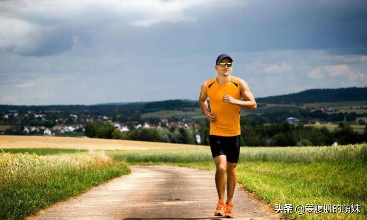 65岁老年人适合哪种运动,最炫民族风广场舞16步适合老年人