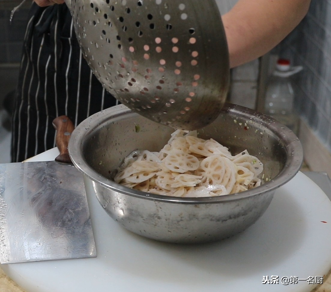 饭店凉拌姜丝莲藕做法,饭店莲藕酸甜辣味怎么做出来的