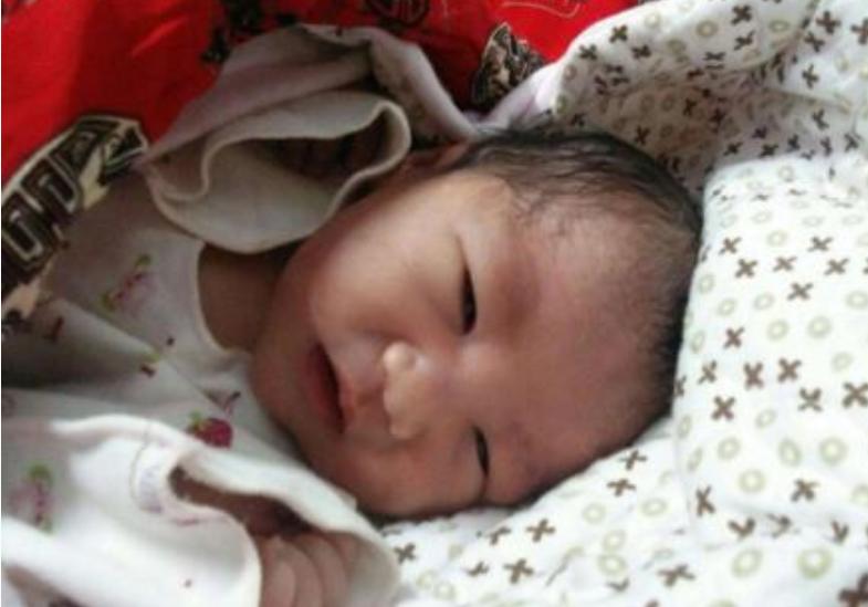 孕期看丑宝宝,刚生出的丑宝宝