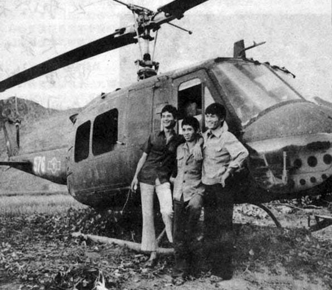 越南军官驾驶直升机飞向中国,越南飞行员投奔中国人