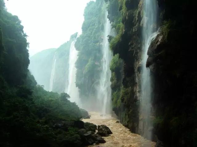贵州：天下奇景大瀑布