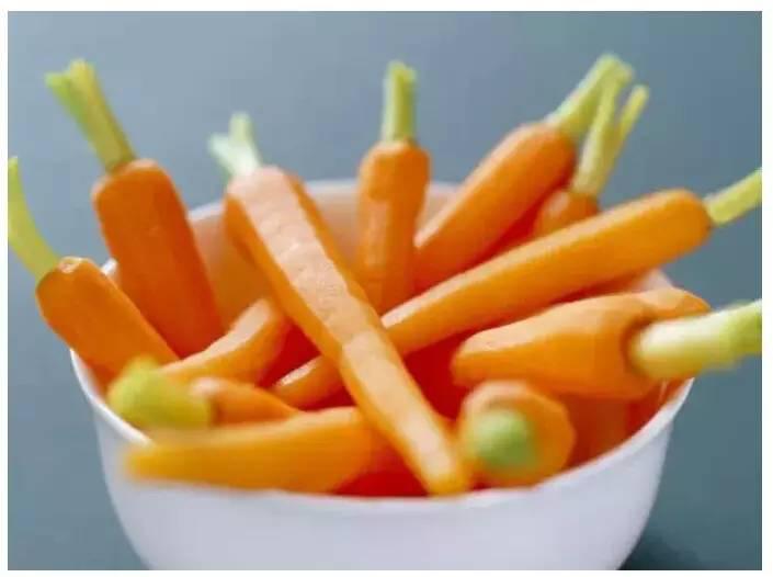 鱼鳞病的严重瘙痒如何缓解,鱼鳞病可以靠洗澡缓解吗